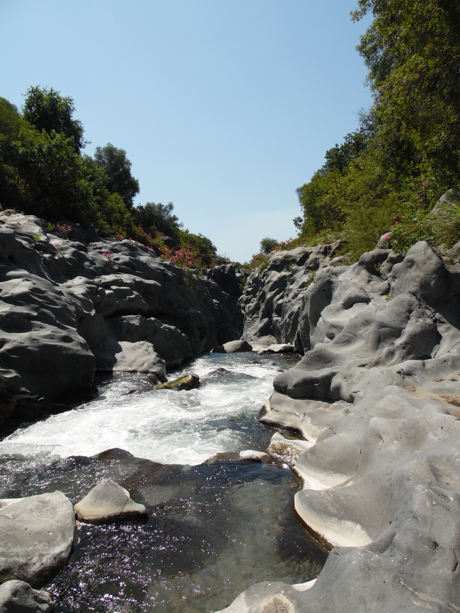 trekking etna e gole dell'alcantara